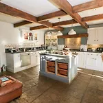 Ξενοδοχείο Dere House 4*
