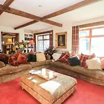 Dere House 4*