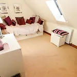 Dere House 4*