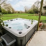 Hotel Dere House 4*